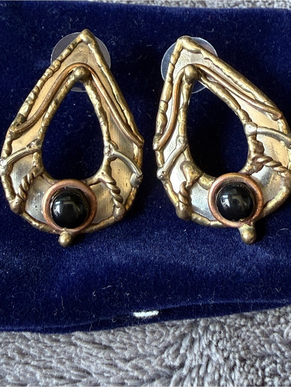 Vintage modernist tri metal with black cabachon earrings. Pierced, no maker mark